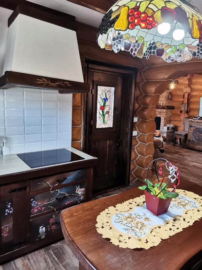 Casa De Poveste Sucevita Eksteriør billede